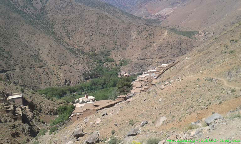 hike around berber villages